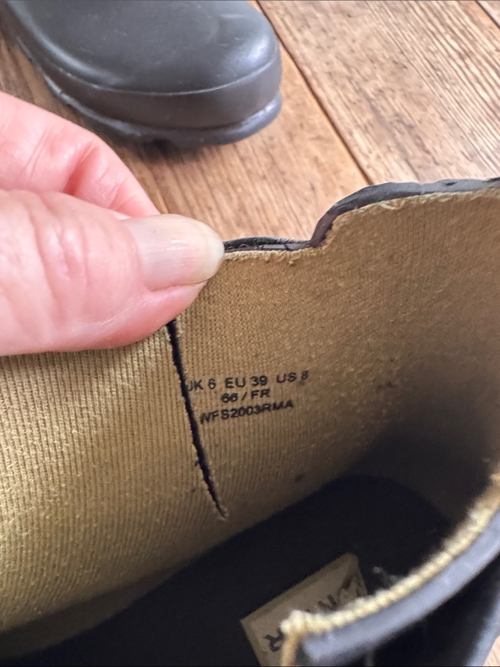 Hunter Black Chelsea Rain Boots with Cream Logo - Picture 2 of 4